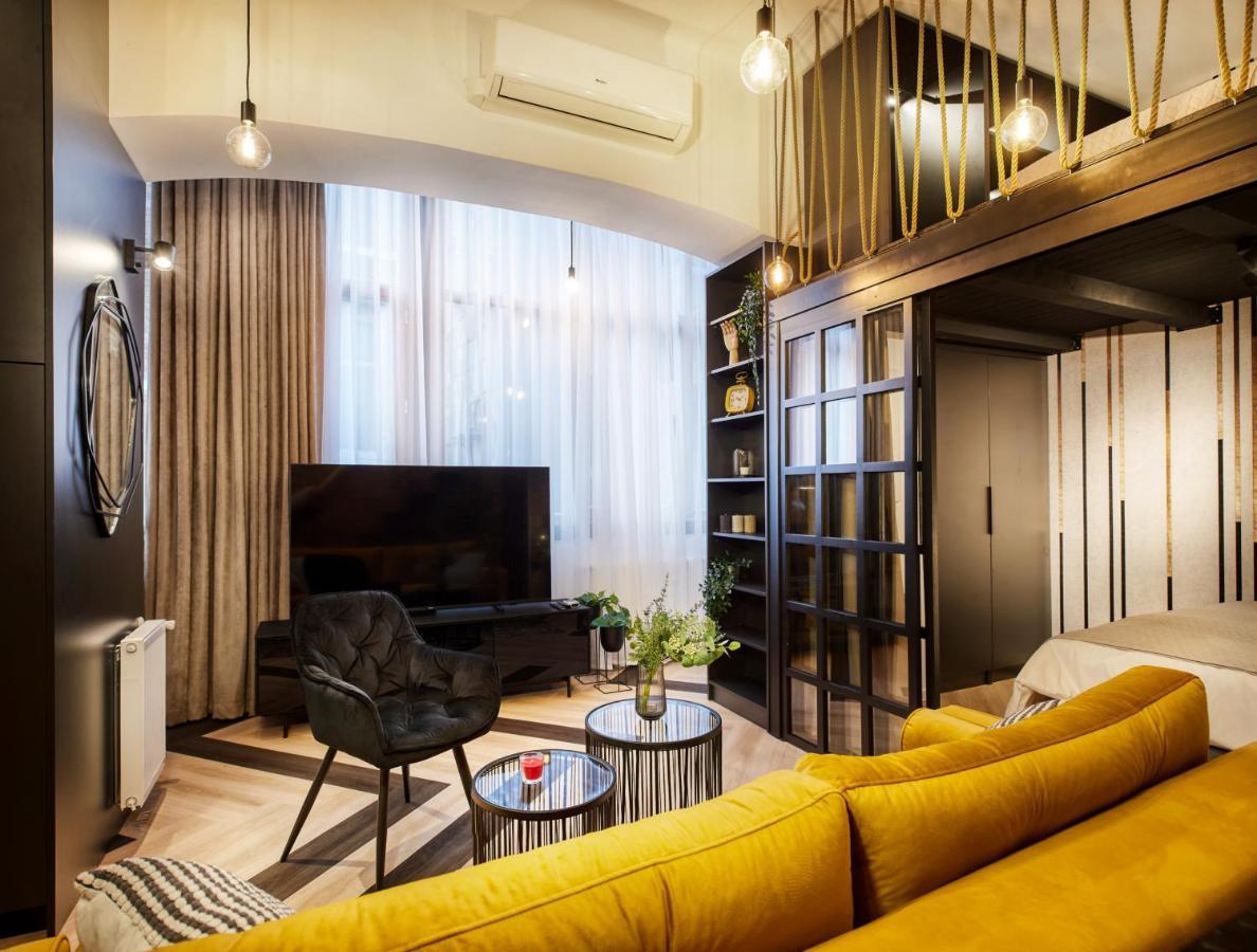 Joseph Studio Apartment By Irundo Zagreb Luaran gambar